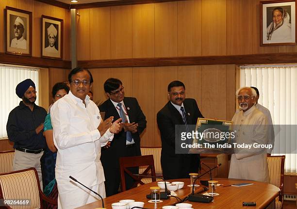 Delegation of Census Operation led by the Union Home Minister P. Chidambaram meets the Vice President of India M. Hamid Ansari to enlist him and his...
