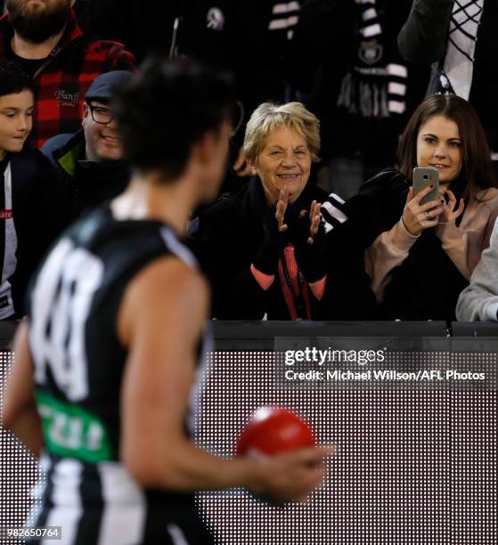 Scott Pendlebury of the Magpies celebrates during the 2018 AFL round 14 match between the Collingwood Magpies and the Carlton Blues at the Melbourne...