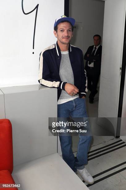 AVincent Dedienne attends the Agnes B. Menswear Spring/Summer 2019 show as part of Paris Fashion Week on June 24, 2018 in Paris, France.