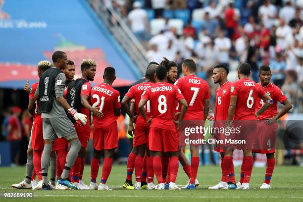 Panama players discuss following an England's goal during the 2018 FIFA World Cup Russia group G match between England and Panama at Nizhny Novgorod...