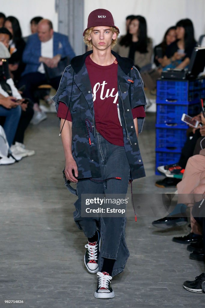 Maison Mihara Yasuhiro: Runway - Paris Fashion Week - Menswear Spring/Summer 2019