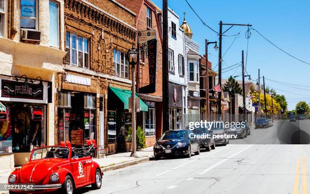 kinnickinnic avenue - bay view district, milwaukee - milwaukee stock pictures, royalty-free photos & images