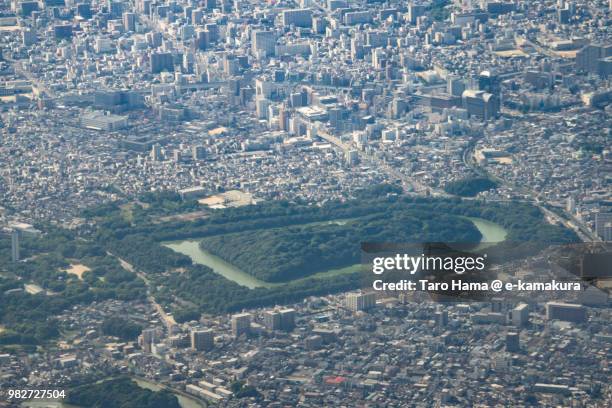 daisen kofun (burial mound) in sakai city in osaka prefecture in japan daytime aerial view from airplane - daisen stock pictures, royalty-free photos & images