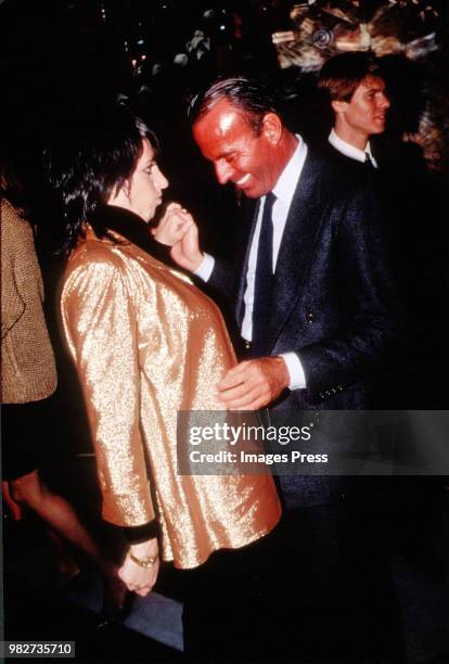 Julio Iglesias and Liza Minnelli dancing circa 1983 in New York.