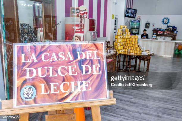 La Casa del Dulce de Leche store sign.