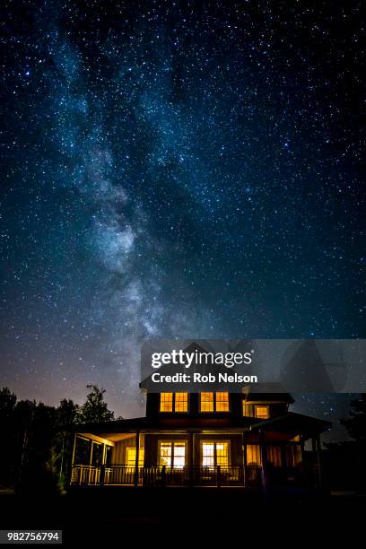 stars on dark sky over country house, ontario, canada - house night stars stock pictures, royalty-free photos & images