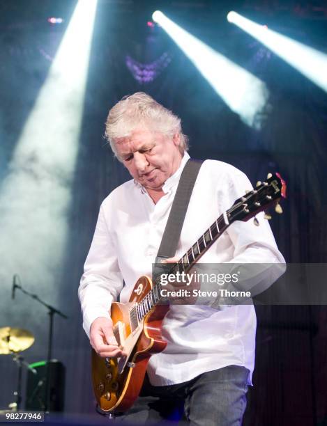 Mick Ralphs Backstage 1,255 Ralphs Stock Photos, High-Res Pictures, and Images - Getty Images