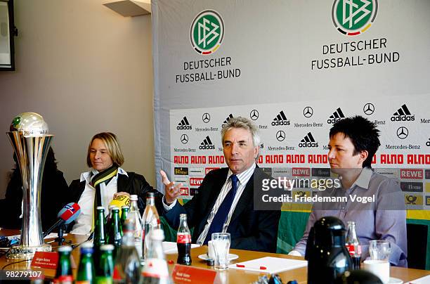 Head coach Martina Voss-Tecklenburg of FCR 2001 Duisburg and head coach Heidi Vater of FF USV Jena as well as mayor of Cologne Juergen Roters attend...