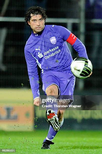 Angelo Barletta of Osnabrueck runs with the ball during the 3. Liga match between SV Sandhausen and VfL Osnabrueck at the Hardtwald stadium on March...