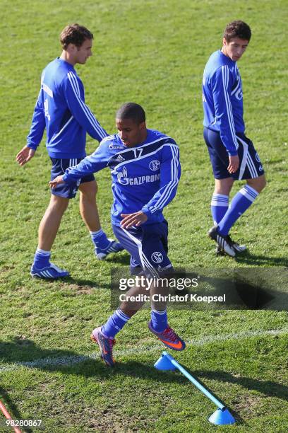 Jefferson Farfan attends the training session of FC Schalke at the Park stadium on April 6, 2010 in Gelsenkirchen, Germany.