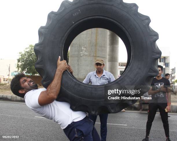 Participants of Raahgiri take part in various events at Sector 55, 56 Golf Course Road, on June 24, 2018 in Gurugram, India. Various activities seen...