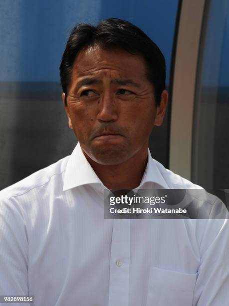 Nobuhiro Ueno,coach of Ventforet Kofu looks on prior to the J.League J2 match between Yokohama FC and Ventforet Kofu at Nippatsu Mitsuzawa Stadium on...