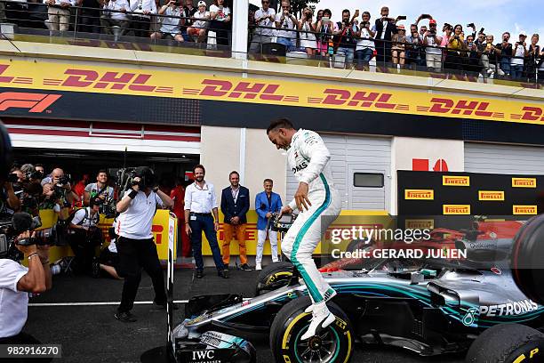 Paul Lewis Races 1,521 Paul Lewis (Racing Driver) Stock Photos, High-Res Pictures, and ...