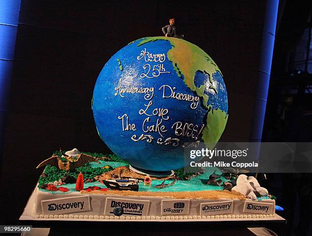 Close up of a cake made by Carlo's Bakery for the Paley Center for Media's 2010 gala is shown at Cipriani 42nd Street on April 6, 2010 in New York...