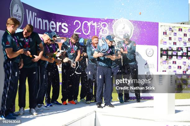 England players celebrate during the 5th Royal London ODI match between England and Australia at Emirates Old Trafford on June 24, 2018 in...