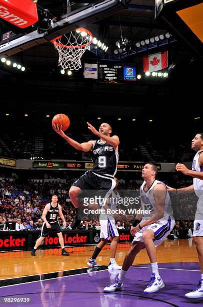 Tony Parker of the San Antonio Spurs takes the ball to the basket against the Sacramento Kings on April 6, 2010 at ARCO Arena in Sacramento,...