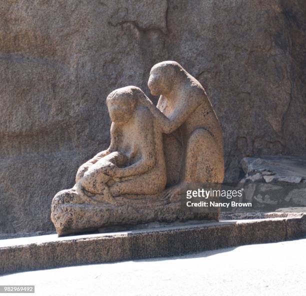 statue of monkeys in mahabalipuram site in india - circa 7th century stock pictures, royalty-free photos & images