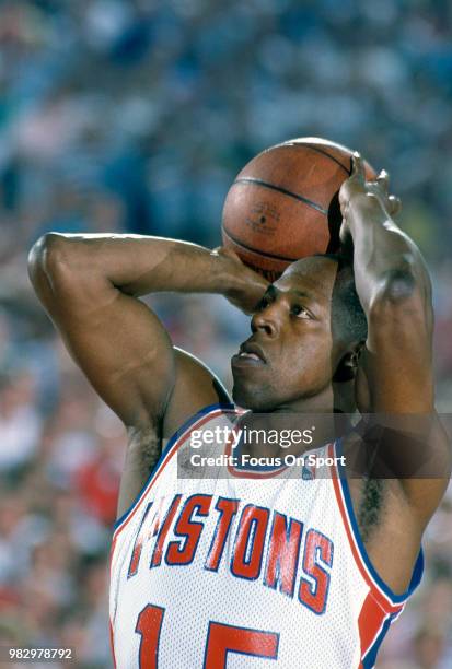 Vinnie Johnson of the Detroit Pistons shoots a free throw during an NBA basketball game circa 1988 at The Palace of Auburn Hills in Auburn Hills,...