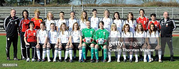 Head coach Ralf Peter, Tanja Rastetter, Silke Rottenberg, Kirstin Demann, Claire Savin, Lena Lotzen, Kuisa Wensing, Marie Pyko, Lena Petermann, Sarah...