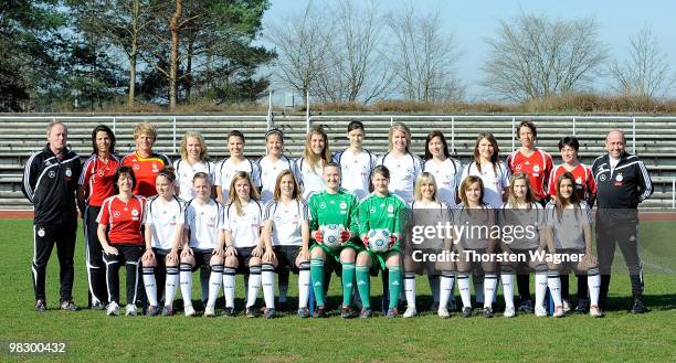 Head coach Ralf Peter, Tanja Rastetter, Silke Rottenberg, Kirstin Demann, Claire Savin, Lena Lotzen, Kuisa Wensing, Marie Pyko, Lena Petermann, Sarah...