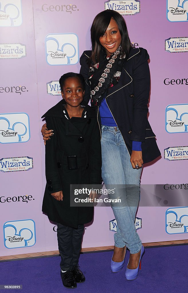 Wizards Of Waverly Place - Fashion Show Arrivals
