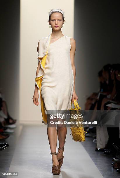 Model walks down the runway during the Bottega Veneta show as part of Milan Womenswear Fashion Week Spring/Summer 2010 at on September 26, 2009 in...