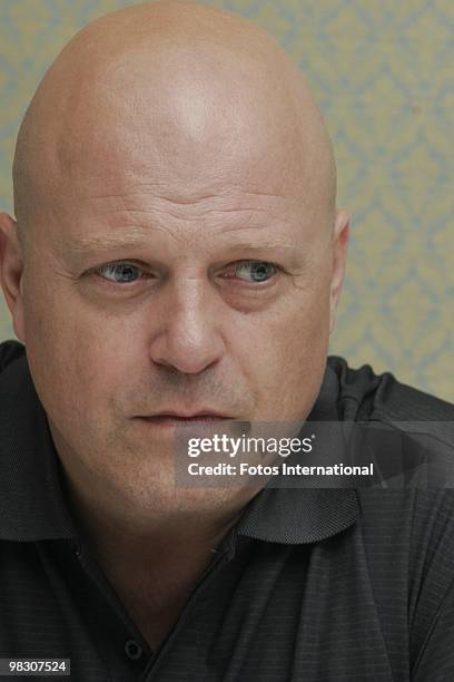 Michael Chiklis at the Four Seasons Hotel in Beverly Hills, California on October 6, 2008. Reproduction by American tabloids is absolutely forbidden.