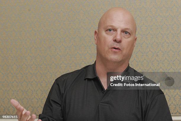 Michael Chiklis at the Four Seasons Hotel in Beverly Hills, California on October 6, 2008. Reproduction by American tabloids is absolutely forbidden.