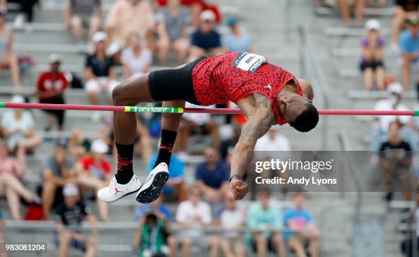 Erik Kynard clears the bar in the Mens High Jump Final during day 4 of the 2018 USATF Outdoor Championships at Drake Stadium on June 24, 2018 in Des...