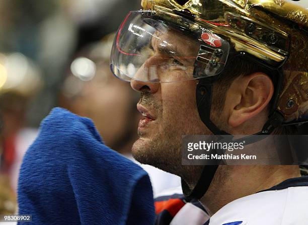 Denis Pederson of Berlin shows his frustration after loosing the fifth DEL quarter final play-off game between Eisbaeren Berlin and Augsburger...