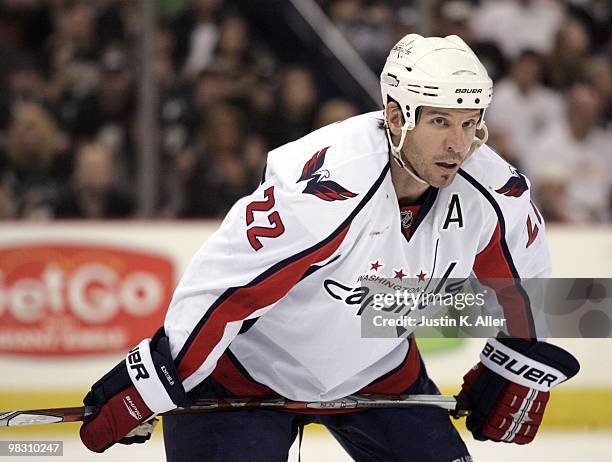 Mike Knuble of the Washington Capitals prepares for a face-off against the Pittsburgh Penguins at Mellon Arena on April 6, 2010 in Pittsburgh,...
