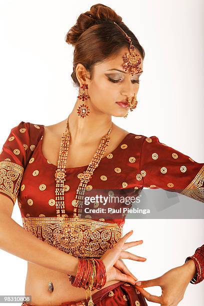 beautiful indian dancer - paul piebinga stock pictures, royalty-free photos & images