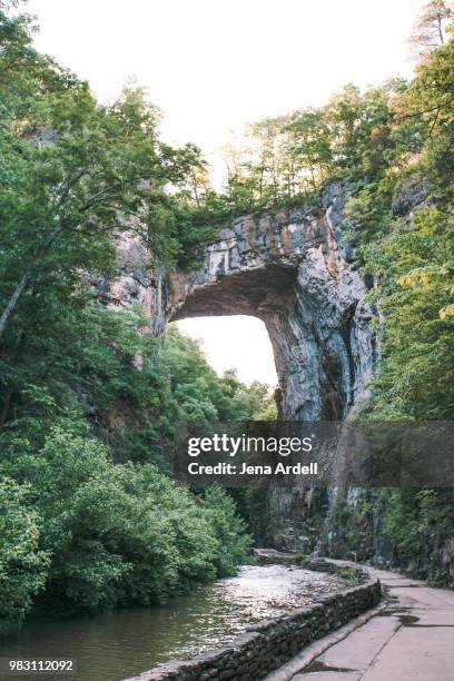 natural bridge virginia state park - natural bridge state park stockfoto's en -beelden