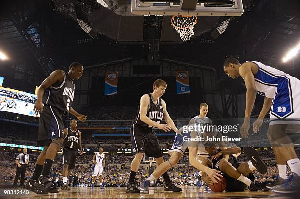 Final Four: Duke Miles Plumlee in action, getting loose ball vs Butler. Indianapolis, IN 4/5/2010 CREDIT: John Biever