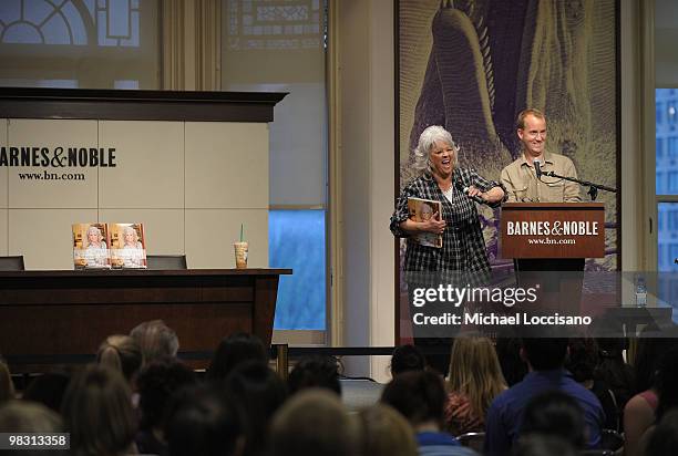 Cook and TV personality Paula Deen and book design director Brandon Branch talk to fans about Deen's new design book "Paula Deen's Savannah Style" at...