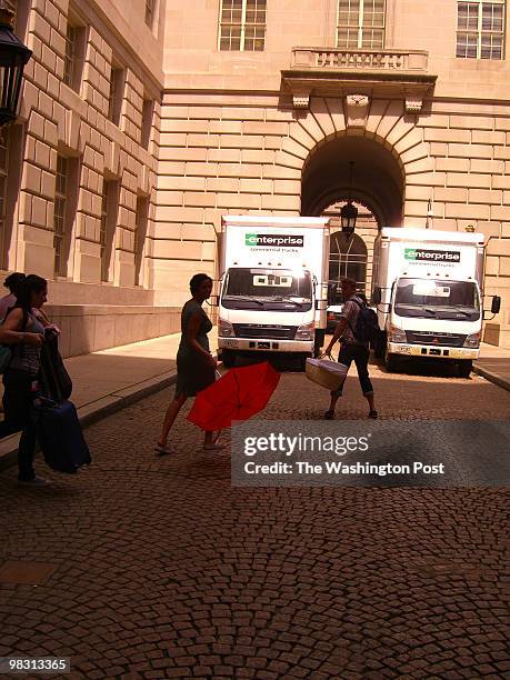 Top Chef" host Padma Lakshmi heads into the Mellon Auditorium on Wednesday, April 7, 2010 with a small entourage to tape a cocktail-party scene for...