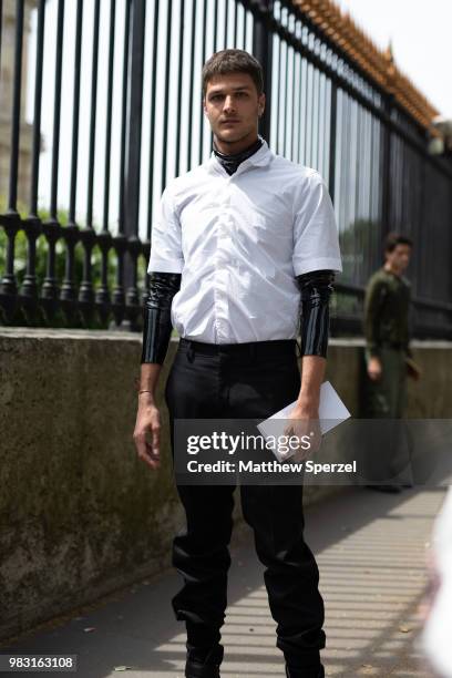 Guido Milani is seen on the street during Paris Men's Fashion Week S/S 2019 wearing Balmain on June 24, 2018 in Paris, France.