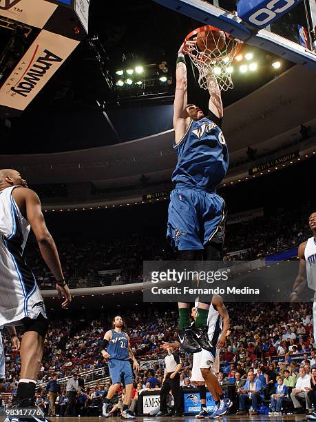 Mike Miller of the Washington Wizards dunks against the Orlando Magic during the game on April 7, 2010 at Amway Arena in Orlando, Florida. NOTE TO...
