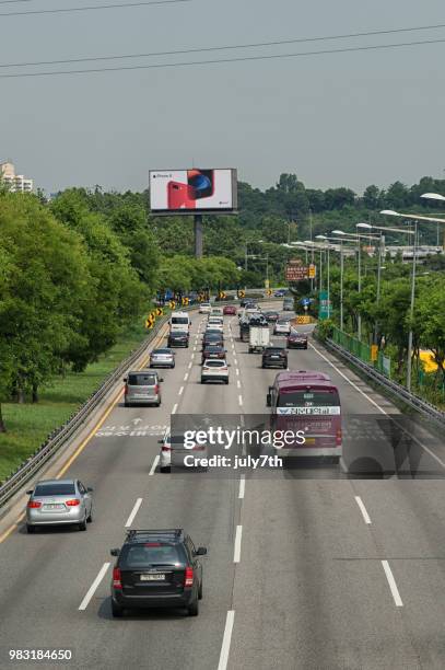 yeouido highway in seoul - yeouido stock pictures, royalty-free photos & images