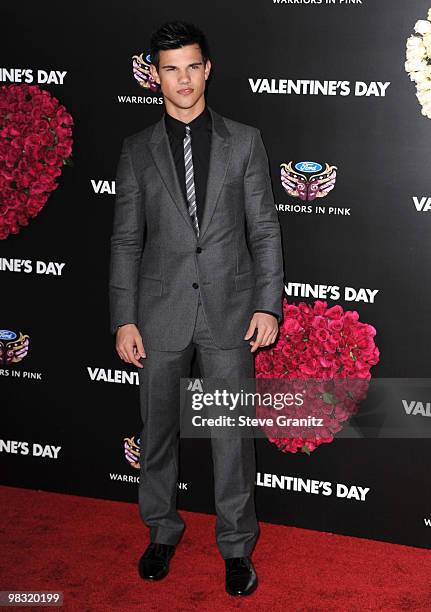 Actor Taylor Lautner attends the "Valentine's Day" Los Angeles Premiere at Grauman's Chinese Theatre on February 8, 2010 in Hollywood, California.