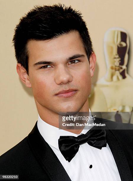 Actor Taylor Lautner attends the 82nd Annual Academy Awards held at the Kodak Theater on March 7, 2010 in Hollywood, California.