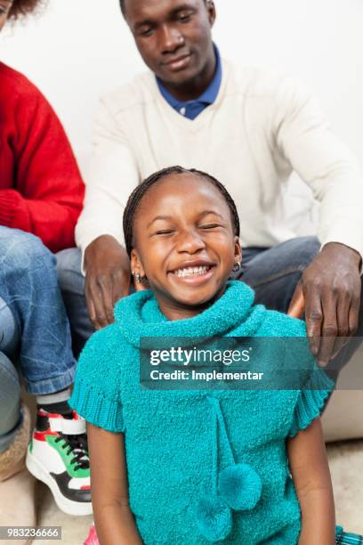 happy black girl in christmas - black christmas stockfoto's en -beelden