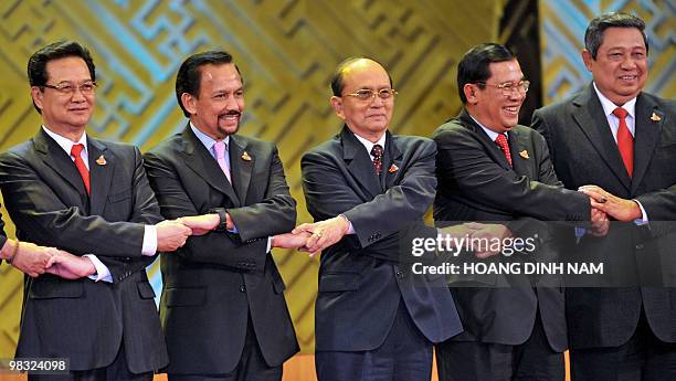 Pictured are leaders of the Association of Southeast Asian Nations : Vietnamese Prime Minister Nguyen Tan Dung, Brunei Sultan Hassanul Bolkiah,...