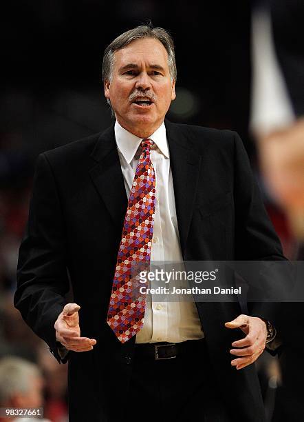 Head coach Mike D'Antoni of the New York Knicks gives instructions to his team against the Chicago Bulls at the United Center on February 16, 2010 in...