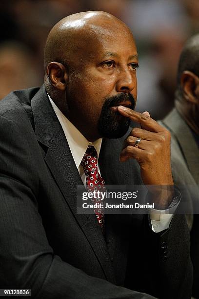 Head coach Mike Woodson of the Atlanta Hawks gives instructions to his team during a game against the Chicago Bulls at the United Center on March 1,...