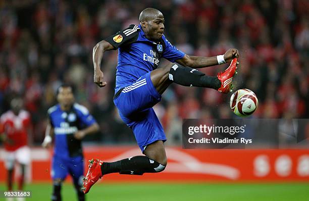 Guy Demel of Hamburg controls the ball during the UEFA Europa League quarter final second leg match between Standard Liege and Hamburger SV at...