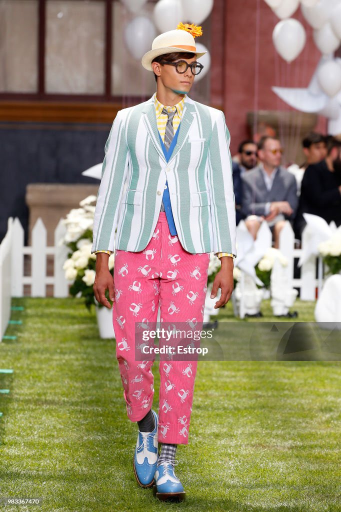 Thom Browne: Runway - Paris Fashion Week - Menswear Spring/Summer 2019