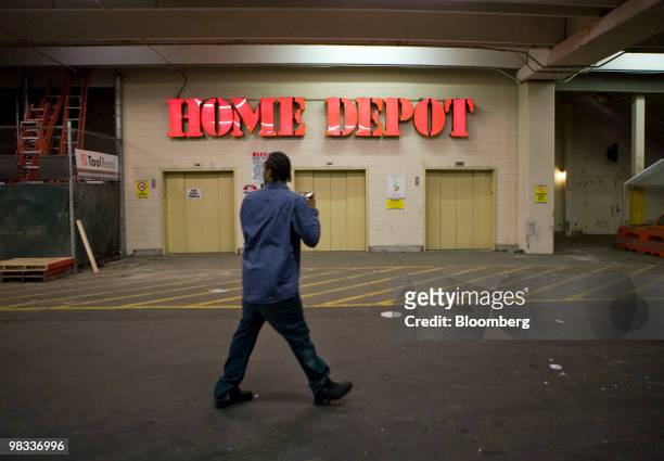 Customer enters a Home Depot store in the Brooklyn borough of New York, U.S., on Thursday, April 8, 2010. Home Depot Inc., the largest U.S....