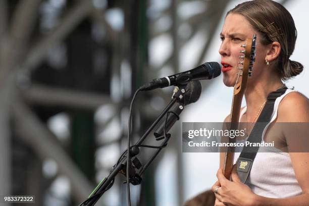 Ellie Rowsell of Wolf Alice perfoms on stage during iDays festival on June 24, 2018 in Milan, Italy.