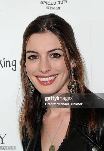 Actress Anne Hathaway arrives at the premiere of IFC Films' "Breaking Upwards" at the Silent Movie Theatre on April 8, 2010 in Los Angeles,...